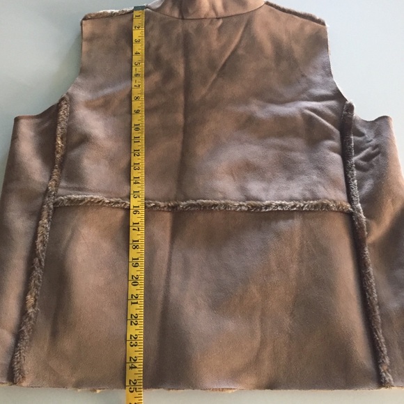 VINTAGE Andrea Jovine Faux Shearling Vest - Size Large - Picture 5 of 9